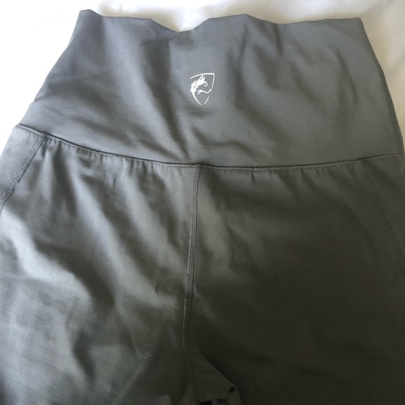 Alphalete leggings - Picture 2 of 5